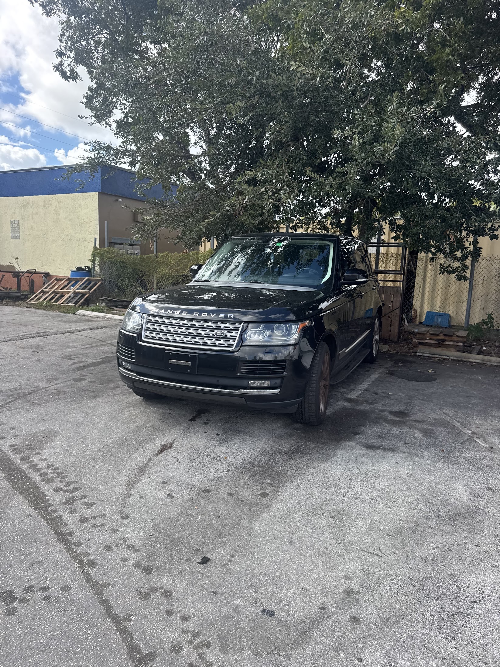 Range Rover at location