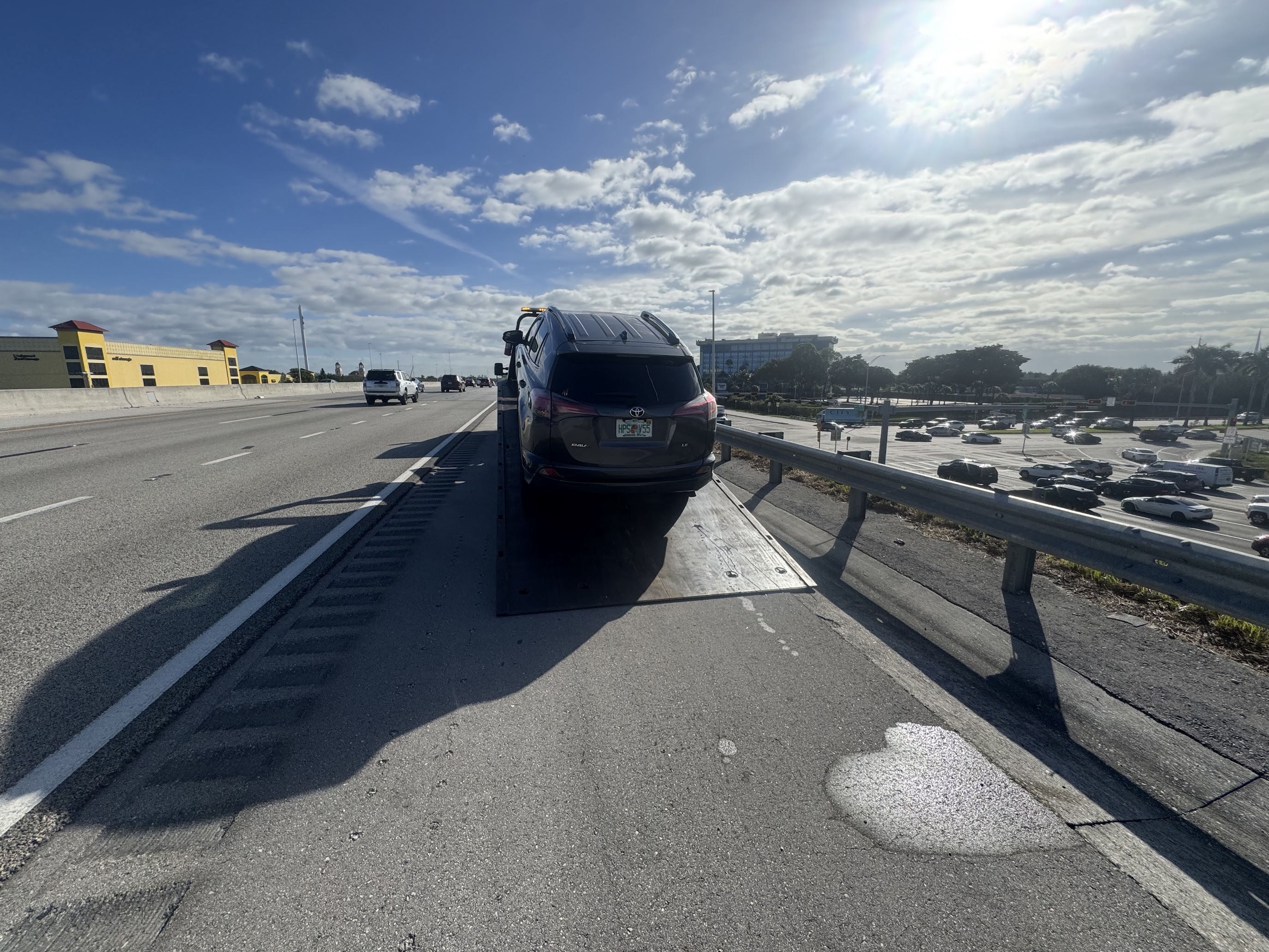 Professional turnpike towing service by Rapid Towing 305